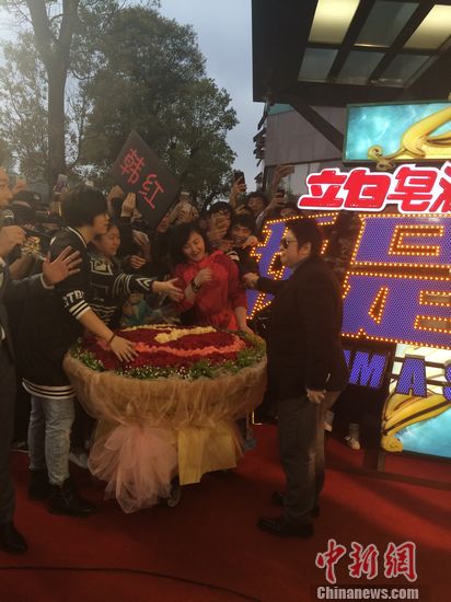 《歌手3》吴秀波为李健帮唱韩红收900多朵花