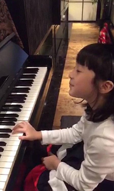 夏天成钢琴初学者 黄嘉千:自己选的路要负责_