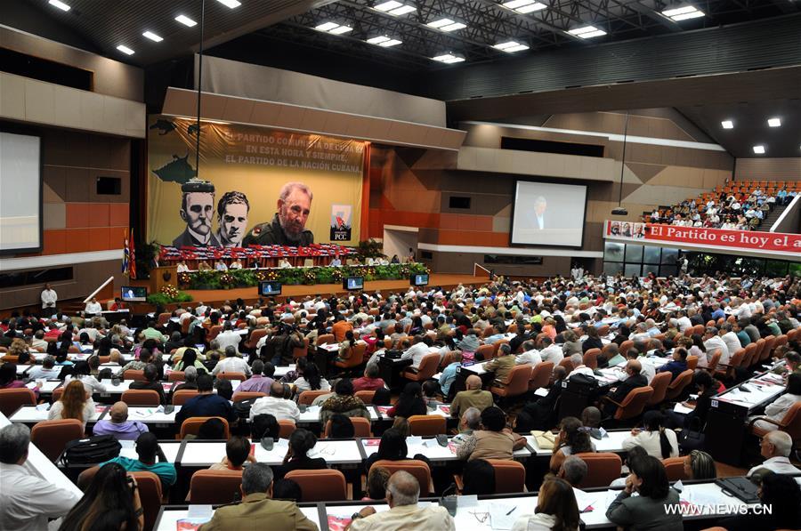 Рауль Кастро остался на посту главы Компартии Кубы _1