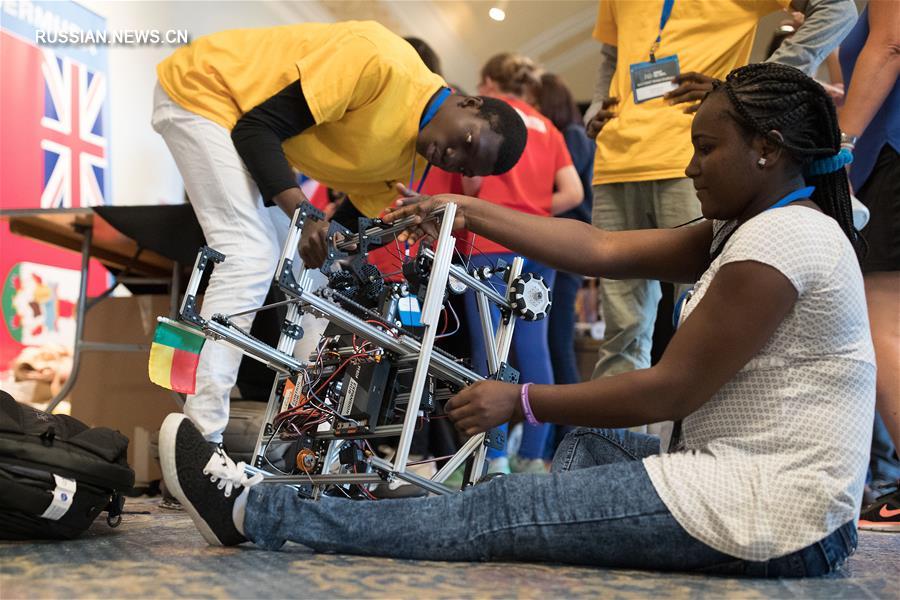 В Вашингтоне прошли соревнования по робототехнике_1
